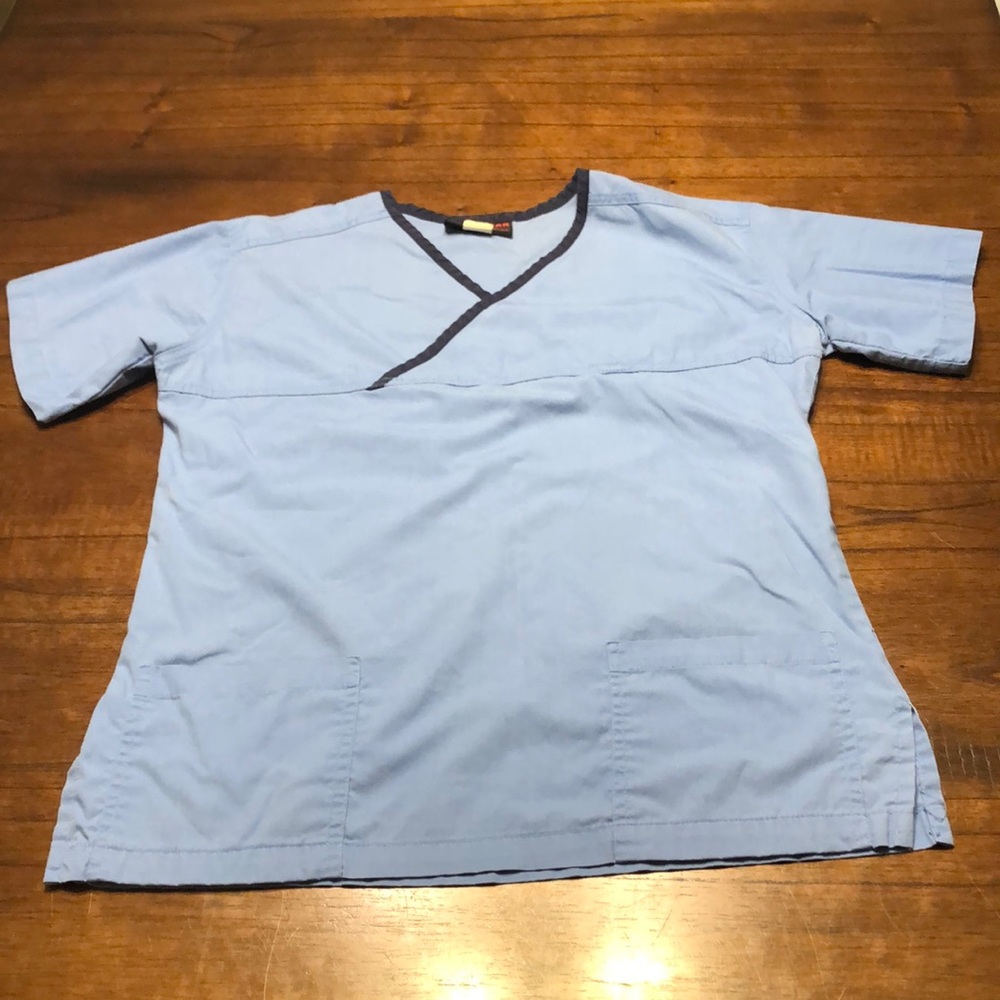 Med Wear Scrub Top Small